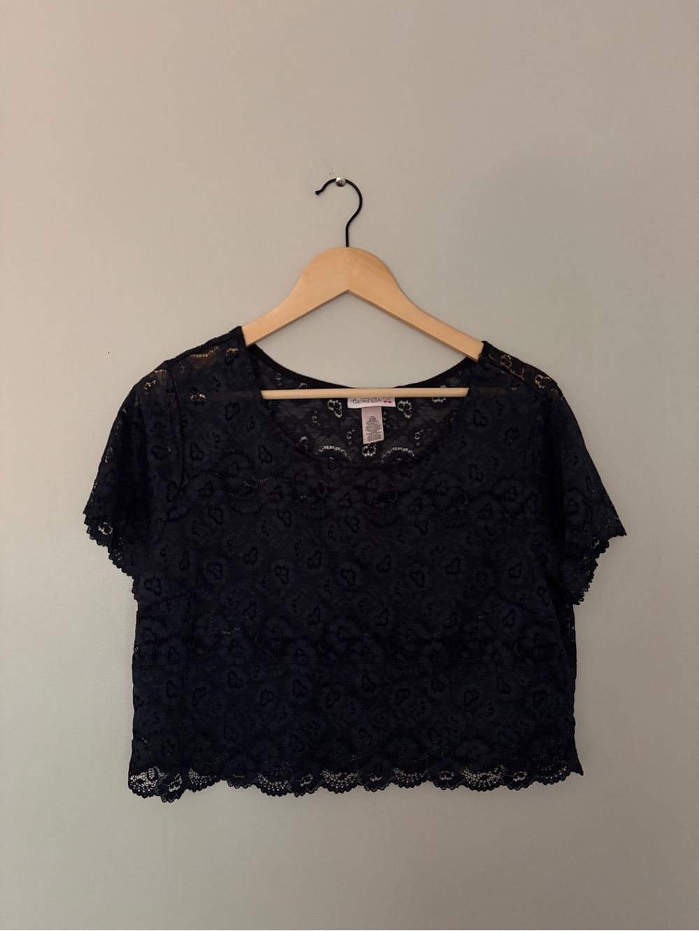 Y2K black lace La Senza short sleeve crop top